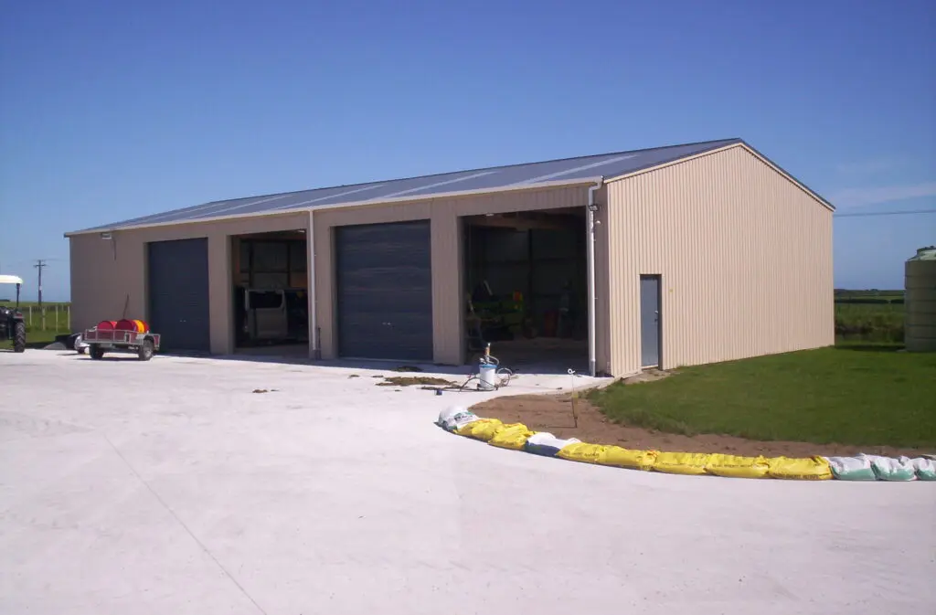 22.5 x 12.0 Gable with trusses - Coloursteel