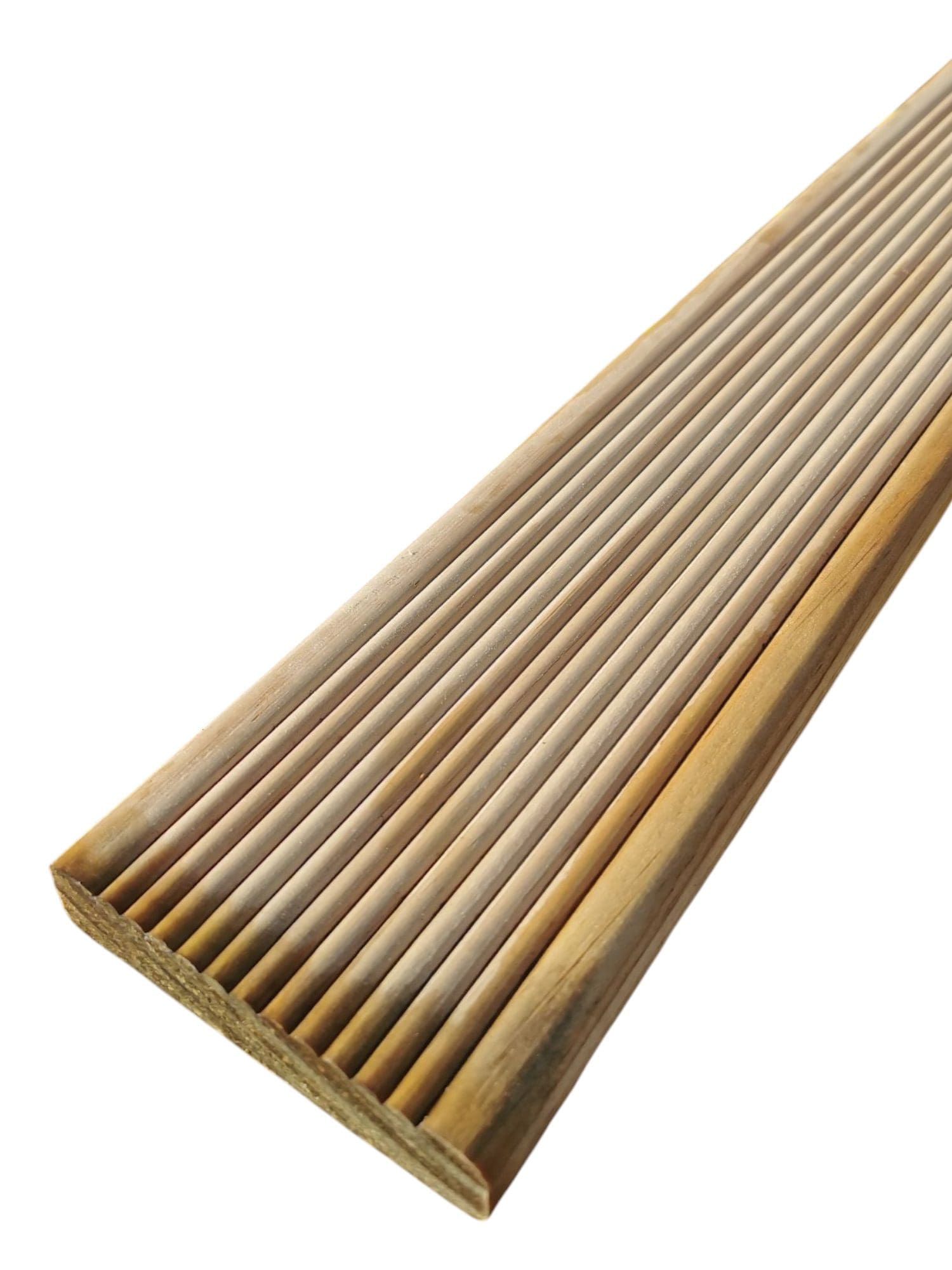 Decking 90 x 21 Premium Grip Tread - ITM Stratford